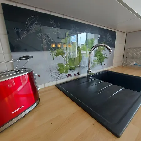 Ruhiges & Zentrales Loft In דירה